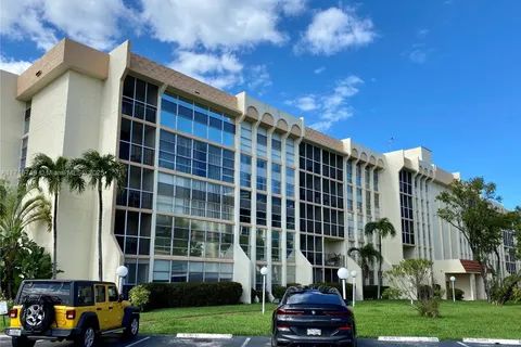 851 Three Islands Blvd # 106, Hallandale Beach FL 33009