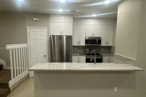 6031 SW 19th St # 6031, North Lauderdale FL 33068