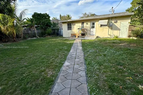 524 NW 112th St, Miami Shores FL 33168