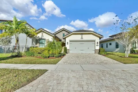 11339 SW 12th St, Pembroke Pines FL 33025