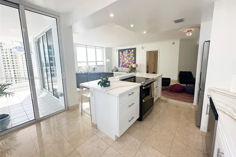 801 Brickell Key Blvd # 2312, Miami FL 33131