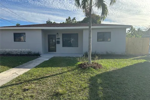 830 NE 171st St, North Miami Beach FL 33162