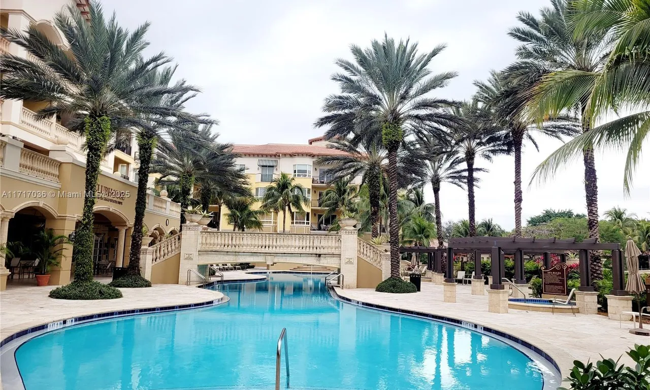 16100 Emerald Estates Dr # 289, Weston FL 33331