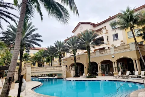16100 Emerald Estates Dr # 289, Weston FL 33331