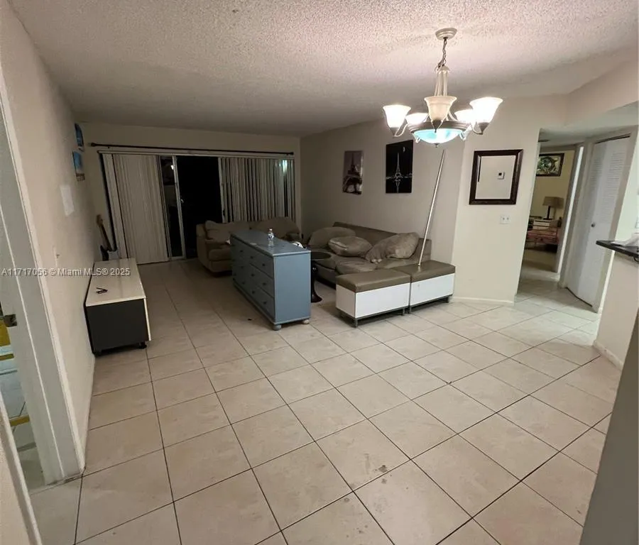 8871 Wiles Rd # 208, Coral Springs FL 33067