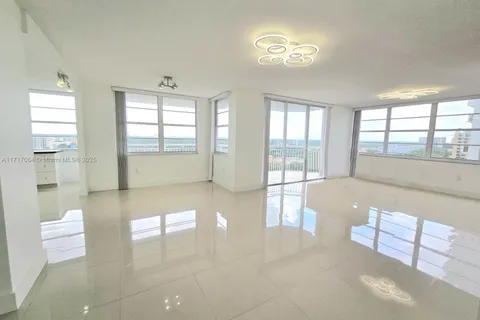 18051 Biscayne Blvd # 1204, Aventura FL 33160