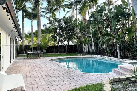 6801 NW 26th Way, Fort Lauderdale FL 33309