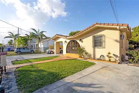 2909 SW 3rd St, Miami FL 33135