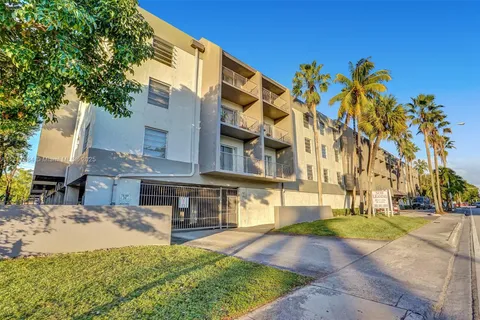 1595 NE 135th St # 234, North Miami FL 33161