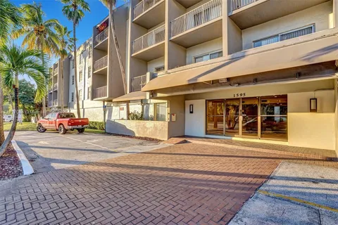 1595 NE 135th St # 234, North Miami FL 33161