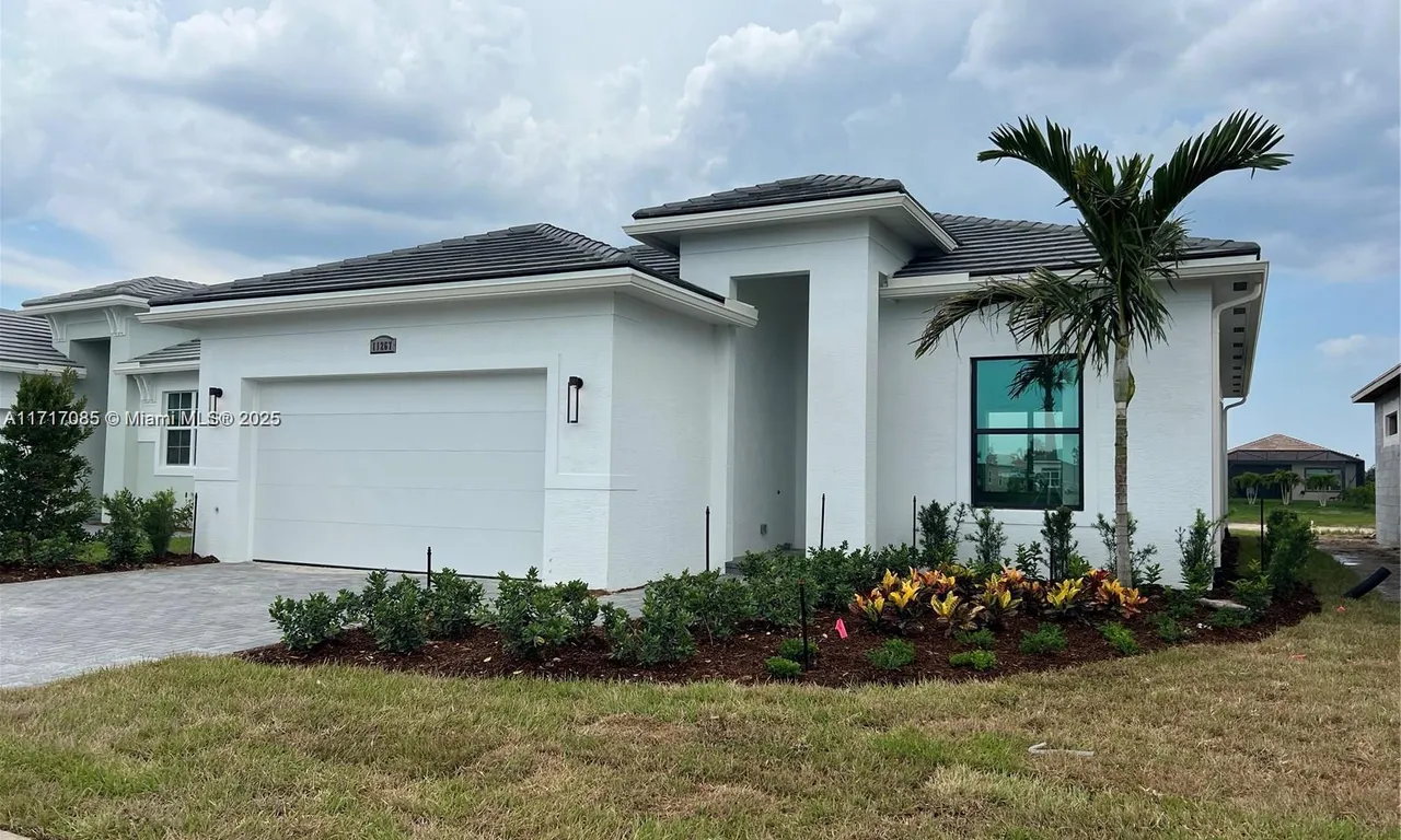 11267 SW Pietra, Port St. Lucie FL 34987