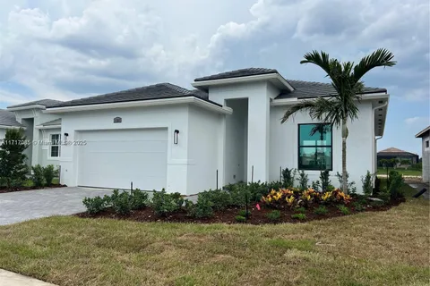 11267 SW Pietra, Port St. Lucie FL 34987