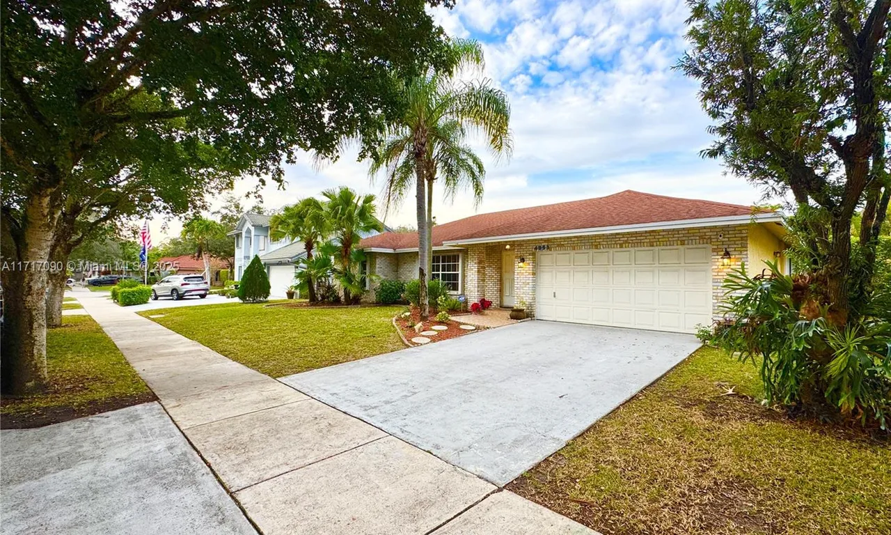 4853 NW 50th Ct, Coconut Creek FL 33073