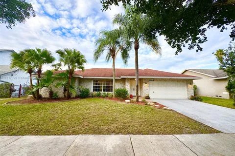 4853 NW 50th Ct, Coconut Creek FL 33073