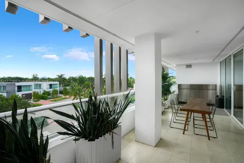 4701 N Meridian Ave # 417, Miami Beach FL 33140