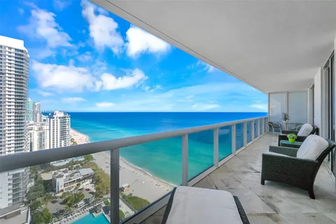 1830 S Ocean Dr # 2911, Hallandale Beach FL 33009