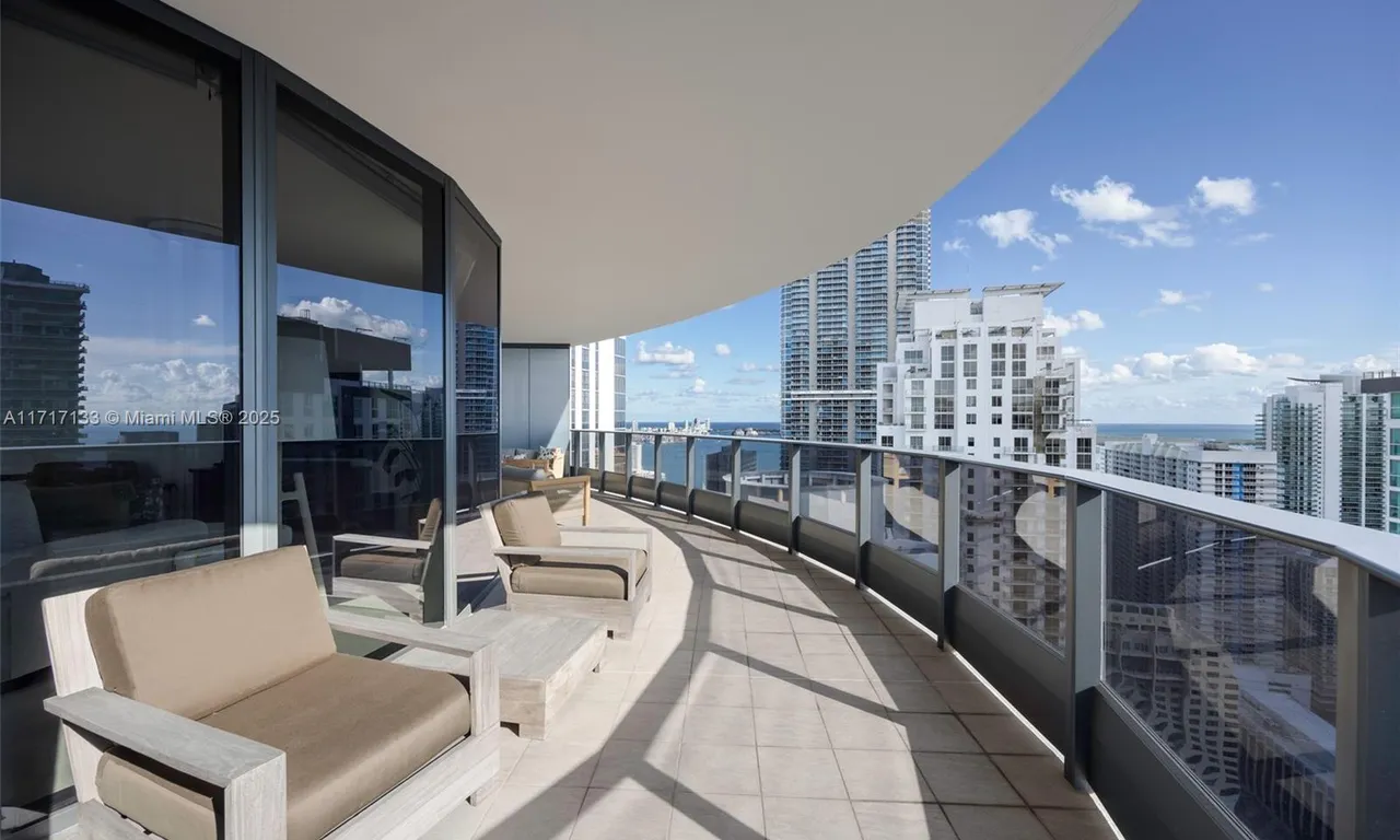 1000 Brickell Plz # 4402, Miami FL 33131