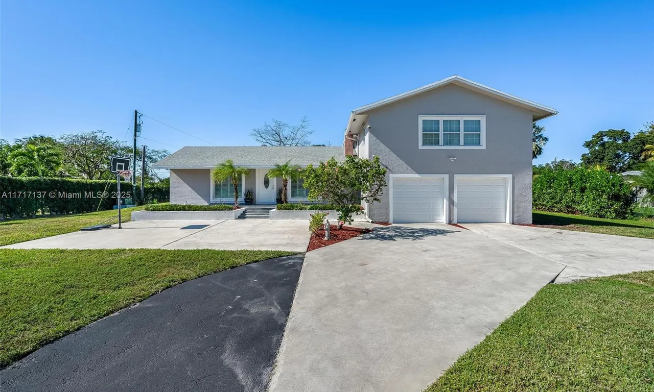 3051 SW 136th Ave, Davie FL 33330