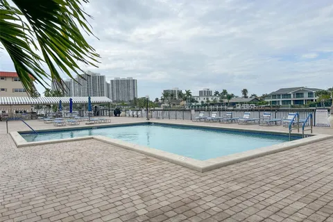 2049 S Ocean Dr # 1004, Hallandale Beach FL 33009