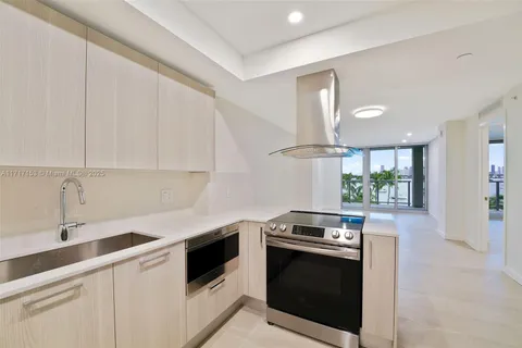1500 Bay Rd # 0804, Miami Beach FL 33139