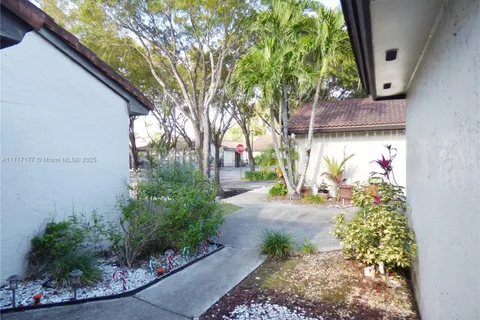 15210 SW 48th Ter # 83, Miami FL 33185