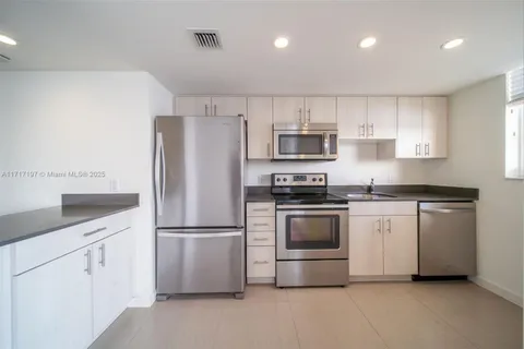 910 West Ave # 1011, Miami Beach FL 33139