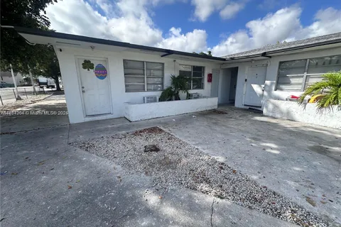 7090 NW 17th Ave # 4, Miami FL 33147