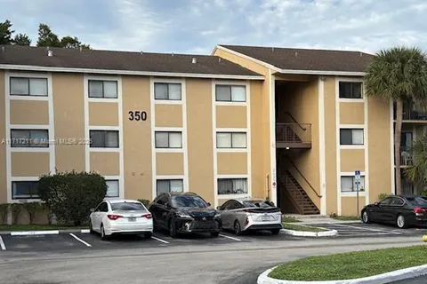 350 W Palm Cir W # 307, Pembroke Pines FL 33025