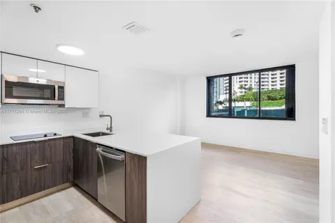 540 Brickell Key Dr # 400, Miami FL 33131