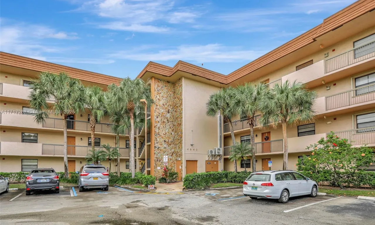 4940 E Sabal Palm Blvd # 110, Tamarac FL 33319