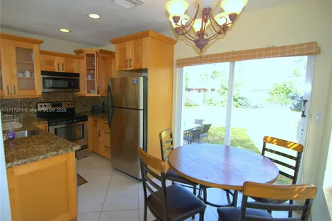 4557 Poinciana St, Lauderdale By The Sea FL 33308