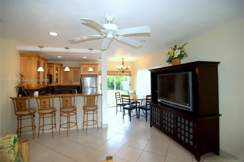 4557 Poinciana St, Lauderdale By The Sea FL 33308