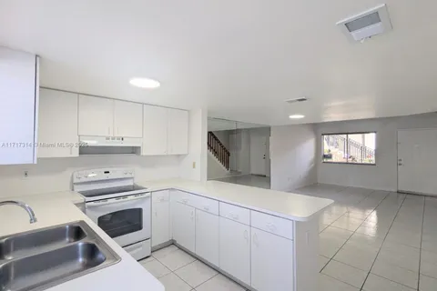 431 NW 82nd Ave # 906, Miami FL 33126