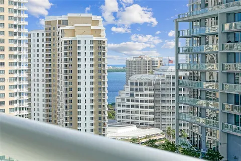 475 Brickell Ave # 1913, Miami FL 33131