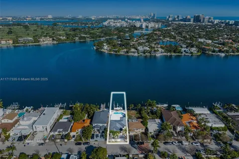 1121 Stillwater Dr, Miami Beach FL 33141