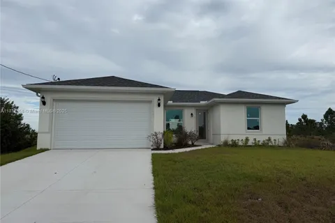 412 WICKHAM AVE S, Lehigh Acres FL 33974