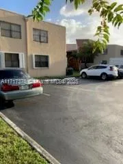 10237 NW 9th St Cir # 4, Miami FL 33172