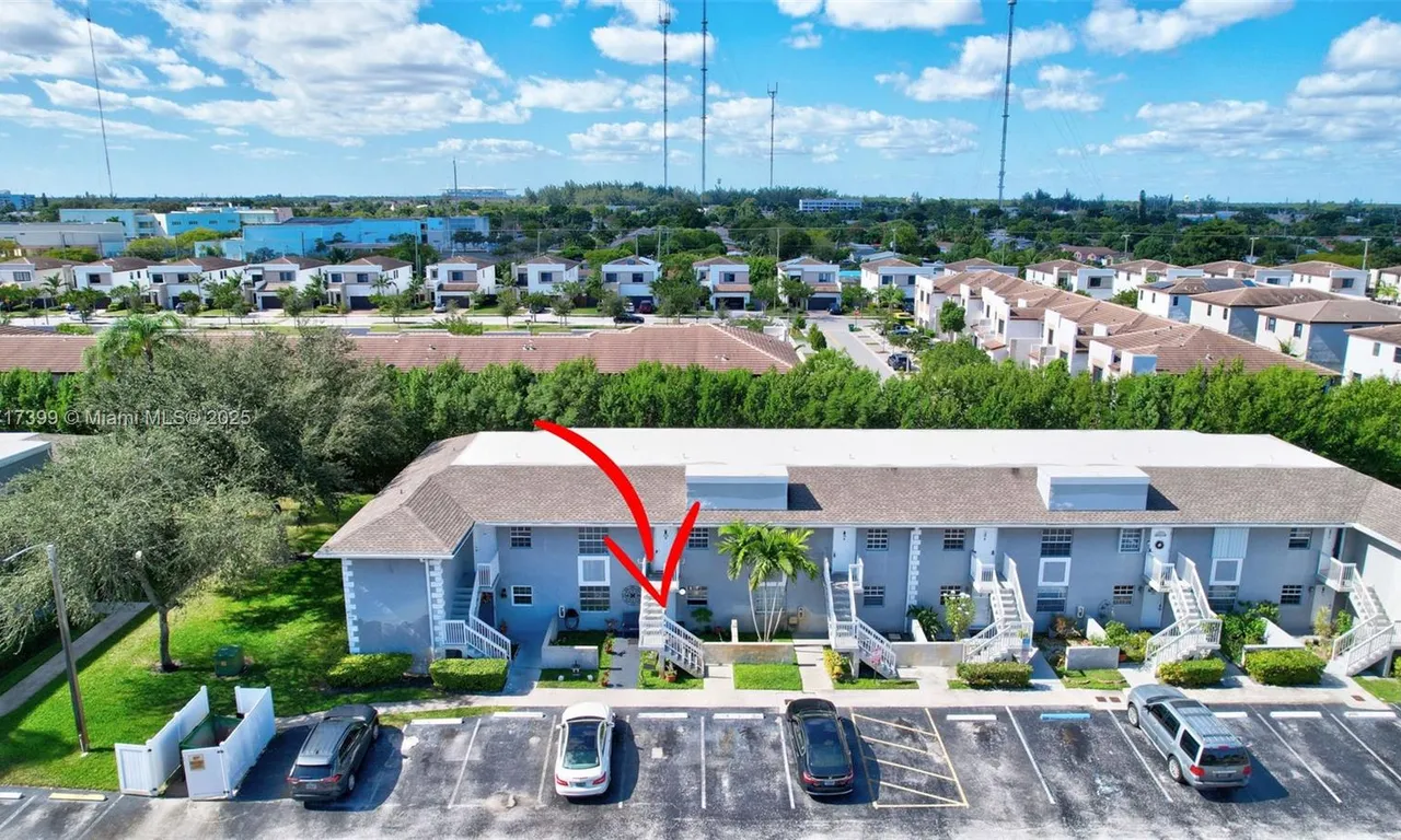 438 NE 210th Cir Ter # 4B, Miami FL 33179