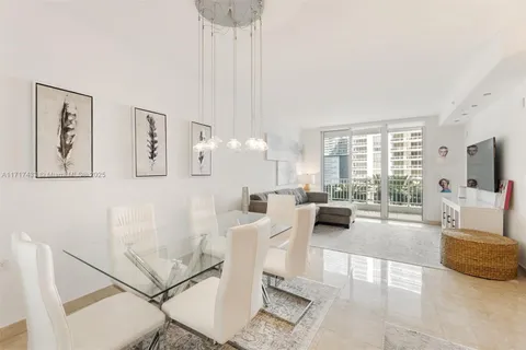 801 Brickell Key Blvd # 806, Miami FL 33131