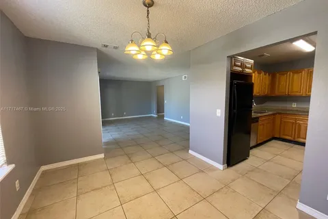 4073 Dijon Dr # 4073J, Orlando FL 32808