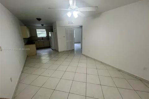 181 NW 47th Ave # 26, Miami FL 33126