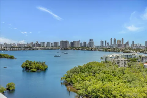 16385 Biscayne Blvd # 1616, North Miami Beach FL 33160