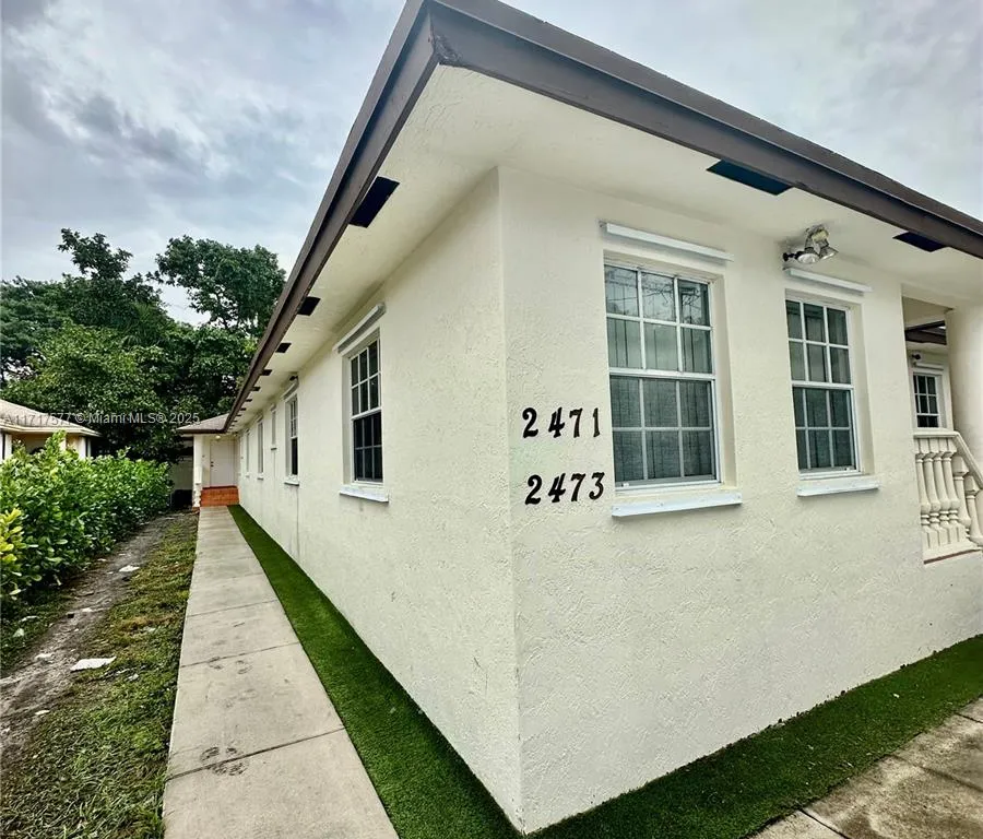 2473 NW 18 TH TER # 2473, Miami FL 33126