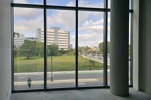 21290 Biscayne Blvd # 204, Aventura FL 33180