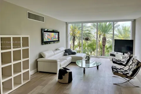 10275 Collins Ave # 331, Bal Harbour FL 33154