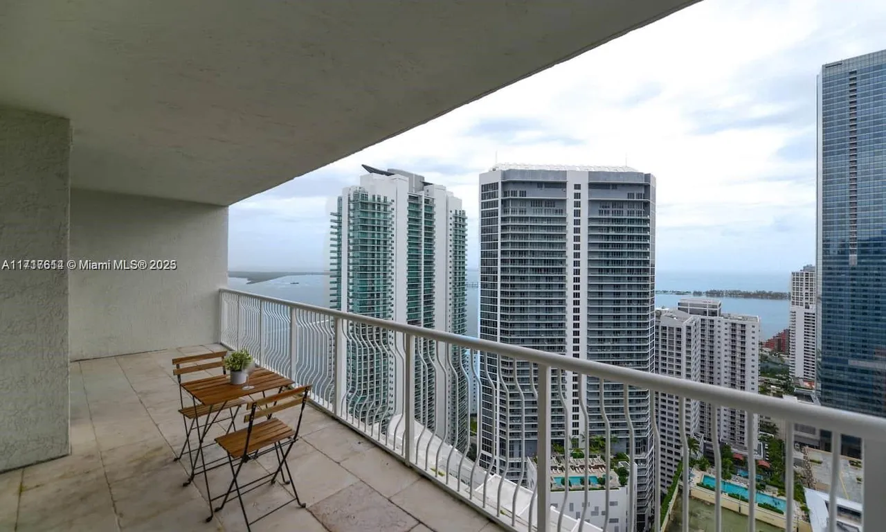 1200 Brickell Bay Dr # 4217, Miami FL 33131