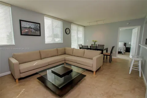 7800 Collins Ave # 301, Miami Beach FL 33141