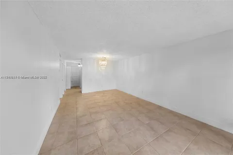 8500 SW 109th Ave # 101, Miami FL 33173