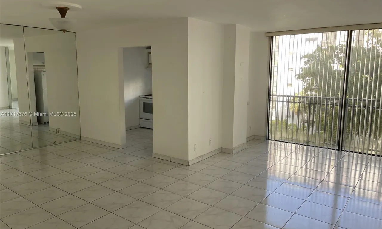 17011 N Bay Rd # 502, Sunny Isles Beach FL 33160