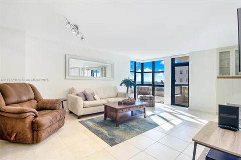 2555 Collins Ave # 714, Miami Beach FL 33140